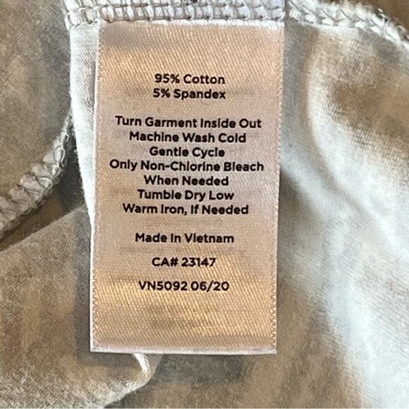 Talbots Turtleneck The Talbots Tee Gray White Snowflake Nordic Print Top Large - Picture 8 of 8